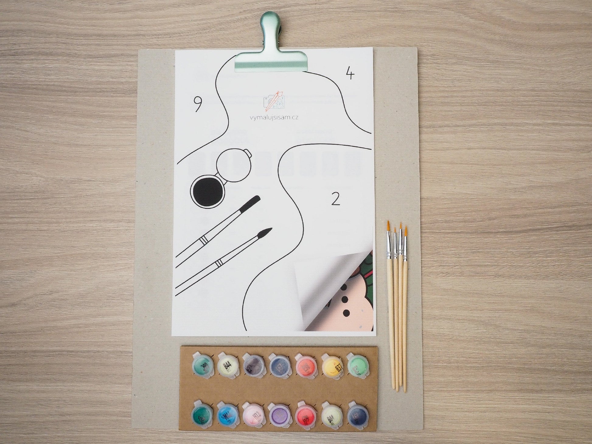 Paint by Numbers malebog med julemotiver papplade